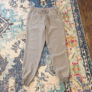 Lululemon On the Fly Jogger Woven